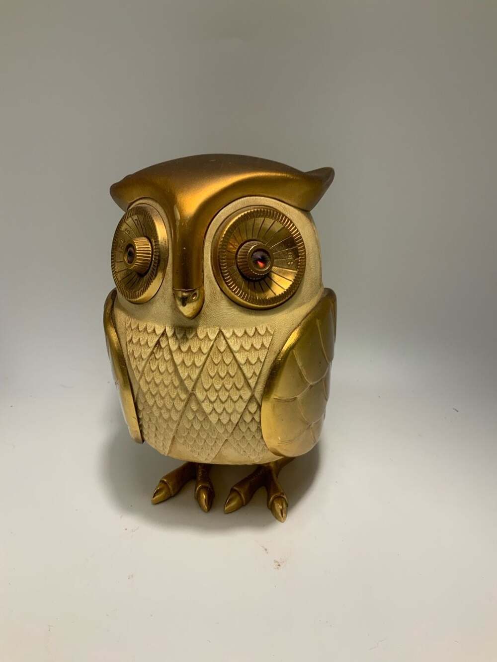 Vintage Midnight Owl Bubo Transistor Radio Made in Japan